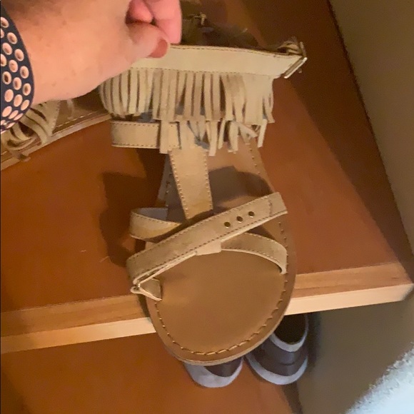 Gladiator style sandals - Picture 2 of 3